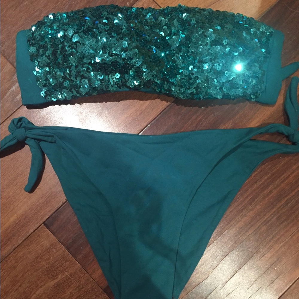 Italian strapless bikini